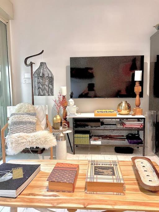 Stylish & Cozy 2 Bedroom In The Heart Of Yafo *